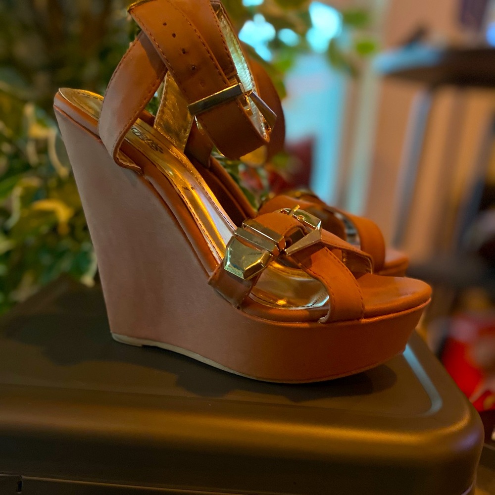 Tan cross strap wedges